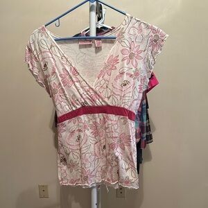 Duck Head Floral Pink and White Women's Top